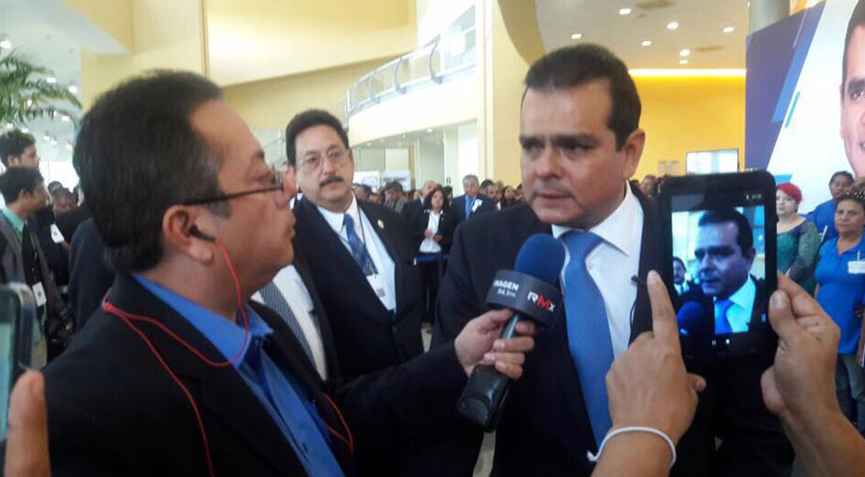 Realiza presidente municipal Enrique Rivas Cuellar Primer informe de gobierno.