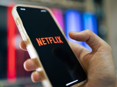 Netflix ofrecerá suscripciones más baratas en el 2023.
